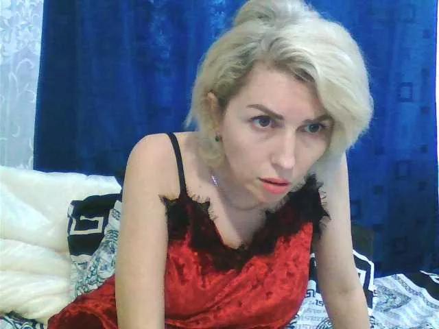 8000Boginya on BongaCams 