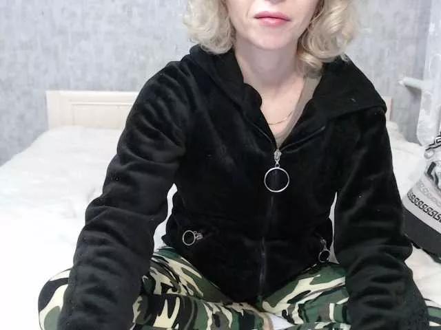 8000Boginya on BongaCams 