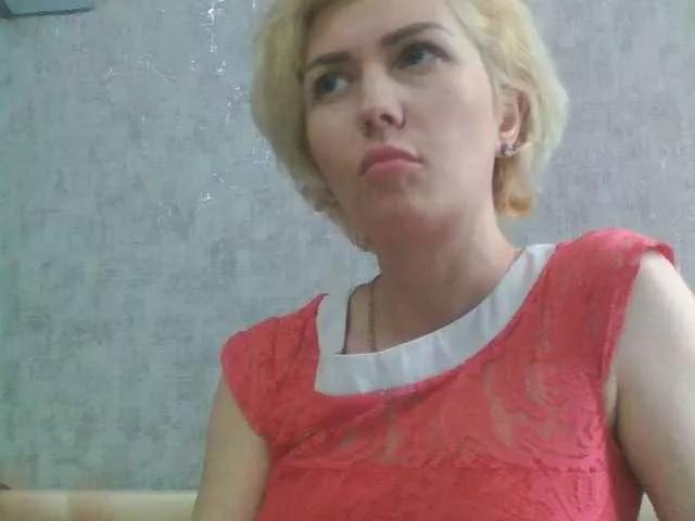 8000Boginya on BongaCams 
