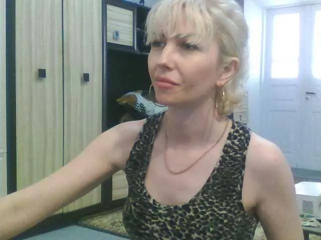 8000Boginya on BongaCams 