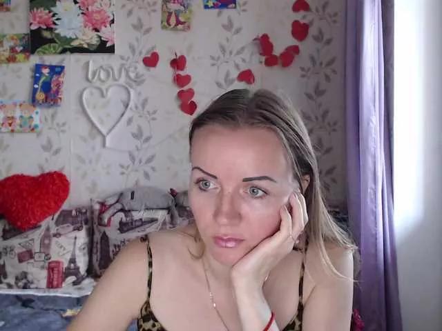 Alenushka888 from BongaCams