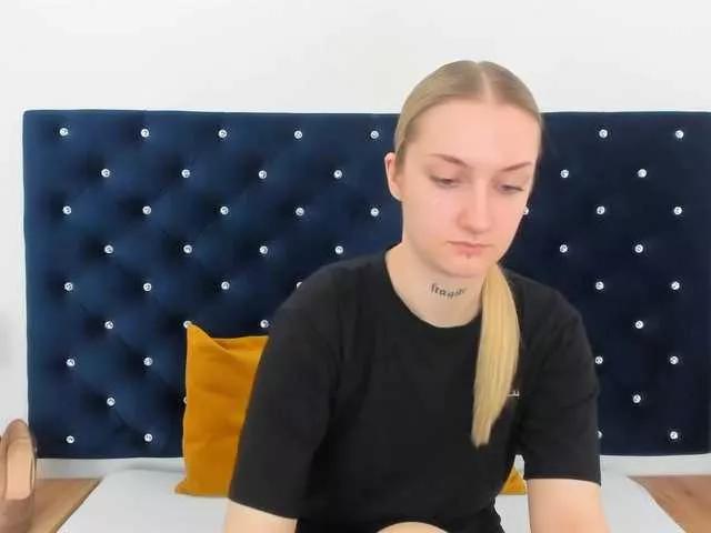 AlexaKisses on BongaCams