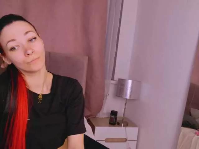 AlinaxCute on BongaCams 