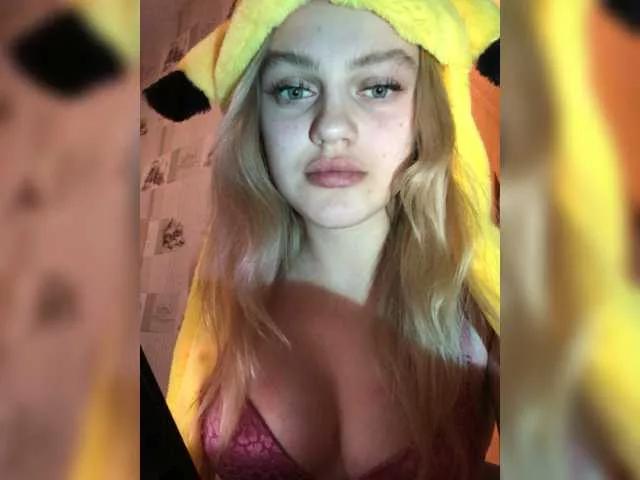 Ann-Dominica on BongaCams 