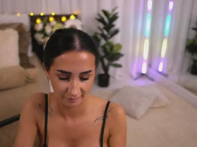 AnnaRhodes on BongaCams 