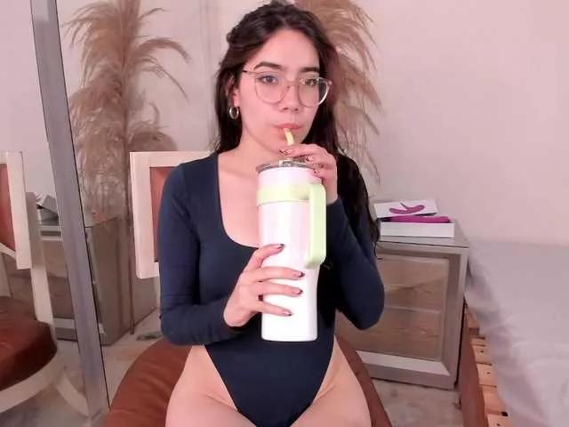 Aria-Lumier on BongaCams 