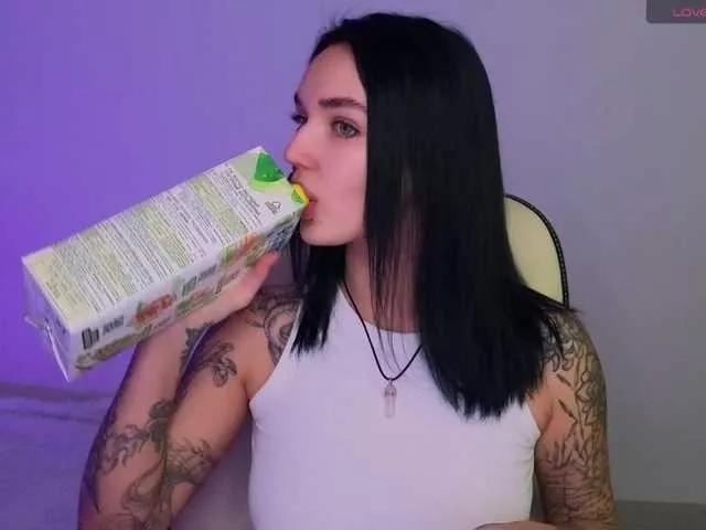 CamelliaMoon on BongaCams 