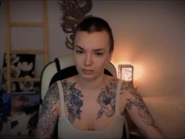 CamelliaMoon on BongaCams 