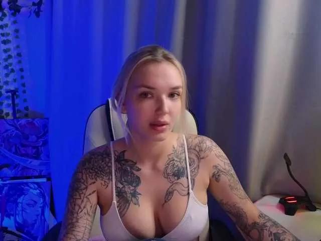 CamelliaMoon on BongaCams 