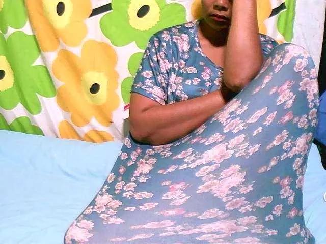 Chamnah from BongaCams