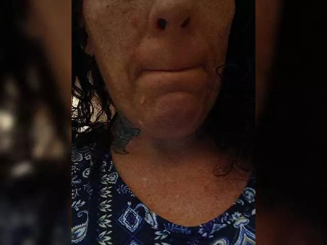 Cinnamon75 on BongaCams 