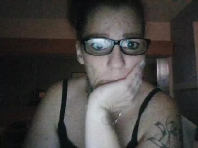 Cinnamon75 on BongaCams 