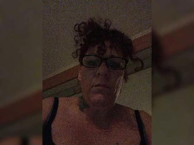 Cinnamon75 on BongaCams 