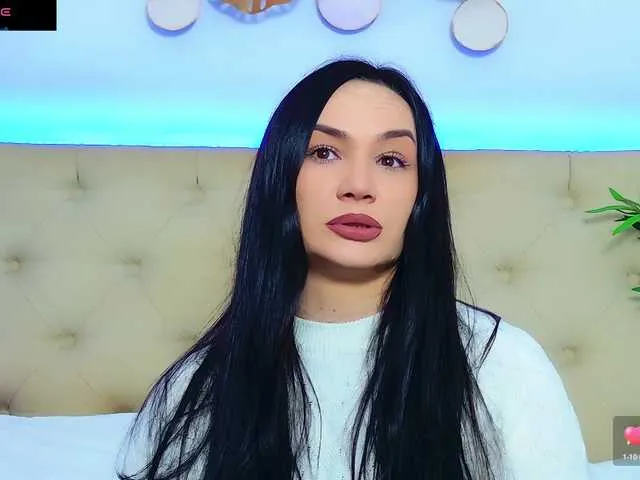 DaliyaArabian — Follow my curves, kiss my body 