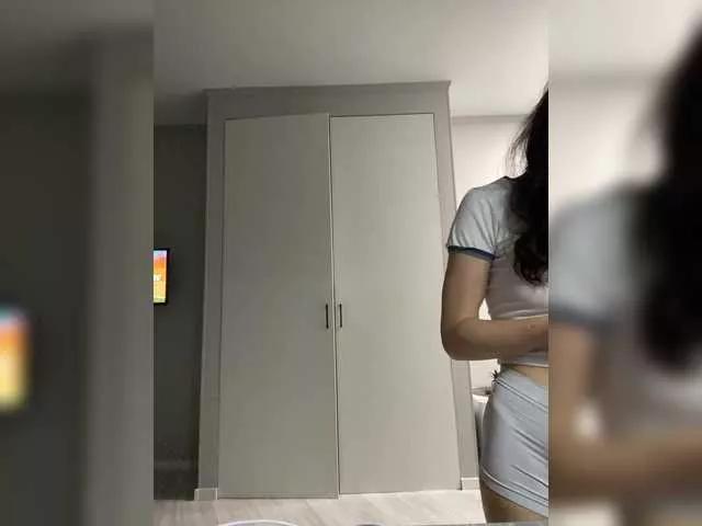 Gummy-Bears from BongaCams