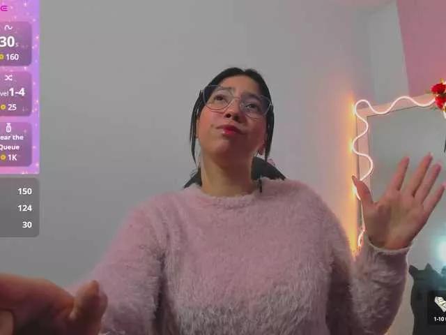 Hollie-tay on BongaCams 
