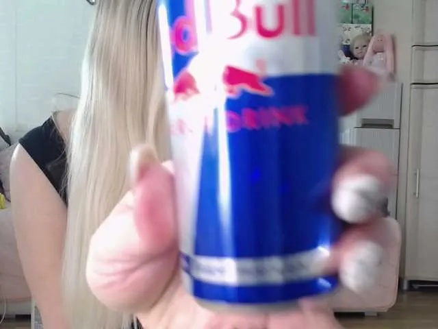 Kamila5555555 — Aurora's friend is only visiting and she does nothing and only blondie goes to private parties