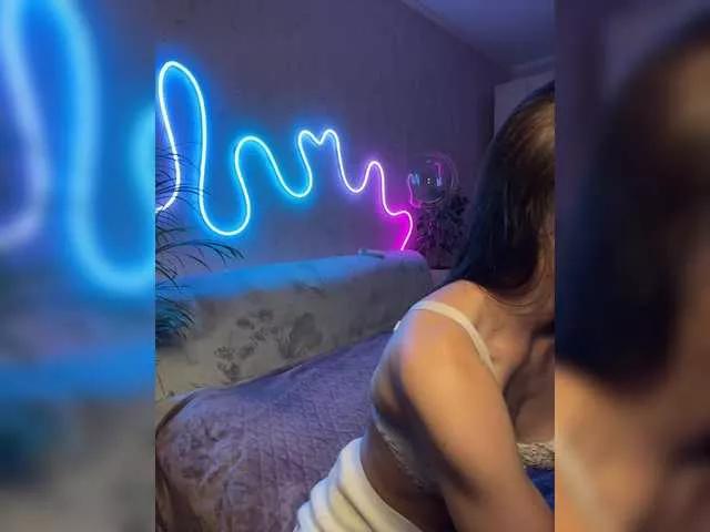 Klubnika13 from BongaCams