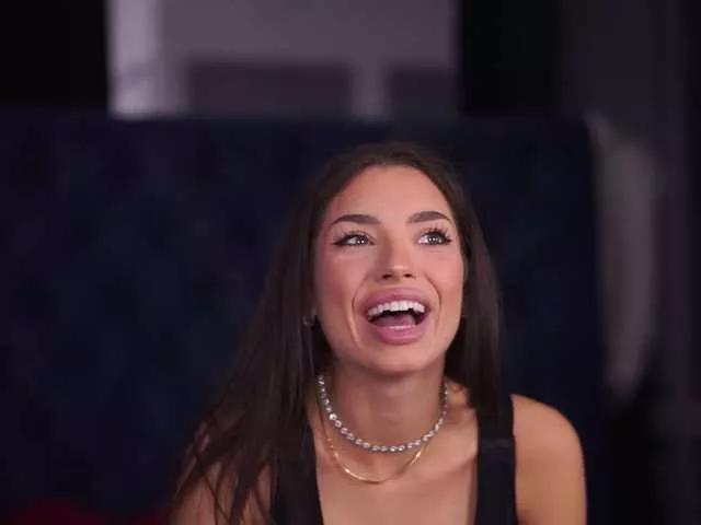 LalaRoze from BongaCams