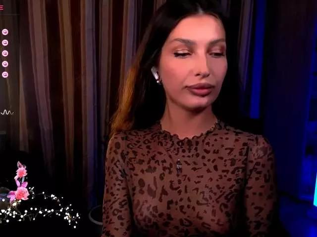 LauraBess from BongaCams