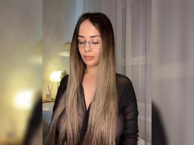 LiLi11a from BongaCams