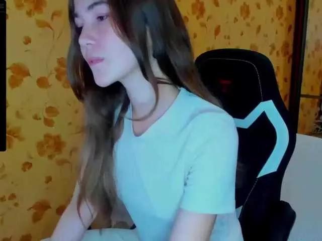 LittleeCherry on BongaCams 
