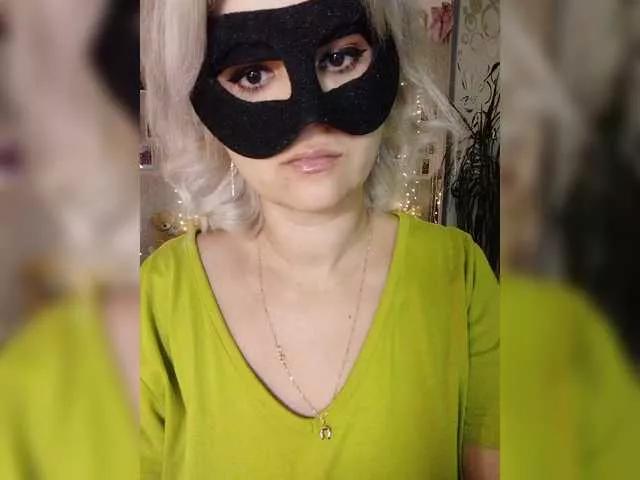LOVEMENOW23 from BongaCams