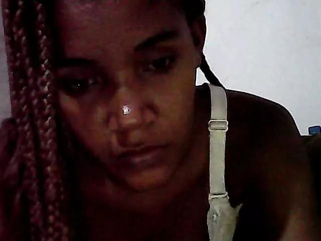 Luciahh on BongaCams