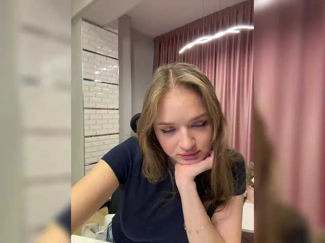 Lunaaaura — Freechat on BongaCams