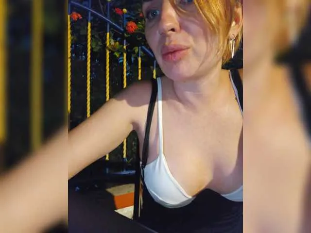 MinniMia on BongaCams 