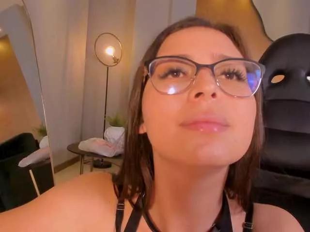 RebeccaSimmons on BongaCams 