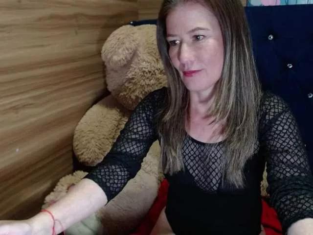 SaraBlondieMilf on BongaCams 