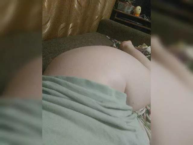 Tinkaaa on BongaCams