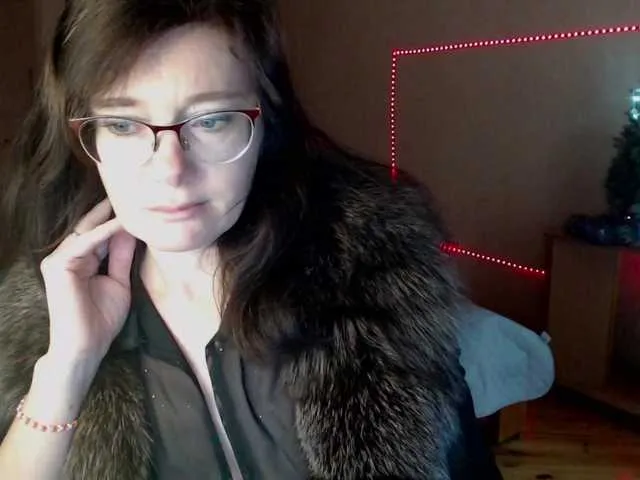 VioricaRoss — Naked in private, no squirting. No meetings.Tips only in the general chat. Insults and discussion of politics will result in a ban.