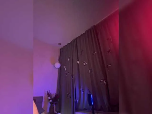 WhoreMira — IM MIRA, EVERYTHING IN TIP MENU WORKS WITH  SINGLE TIP IN FREE CHAT. LOVENSE FROM 2 TOKENS. 21 MAX LVL 