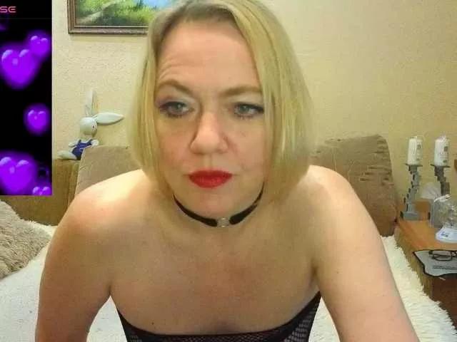YourXQueen on BongaCams