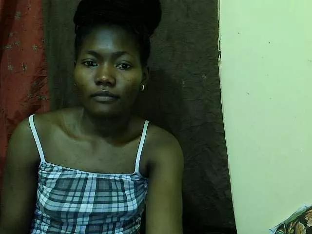 Yummybite on BongaCams 