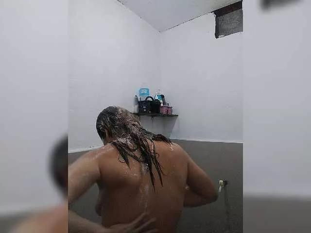 zhuzi1994 on BongaCams 