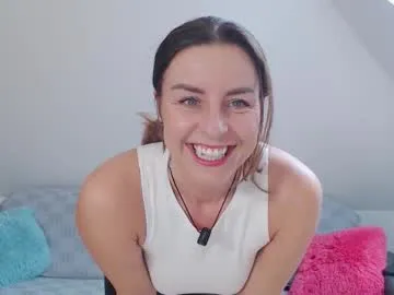 emerald_kittycat — panties slide yaay :) @your goal my smile :) #natural #cum #squirt #bigass #smile #naked [999 tokens remaining]