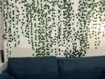 foxy_blush from Chaturbate