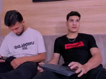 heteros_men — CrazyTicket: Show in progress. The boys will kiss, suck and fuck. Tip 250 tokens to see the show