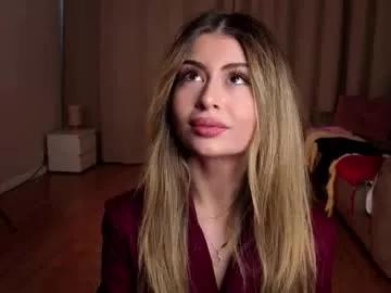 holayoula from Chaturbate