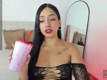 lunnasweet1 on Chaturbate 