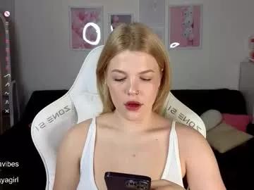maya_blonde18 from Chaturbate