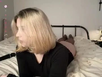 rottenlullaby —  chill & tease #smalltits  #blonde #natural #pvt  #daddysgirl