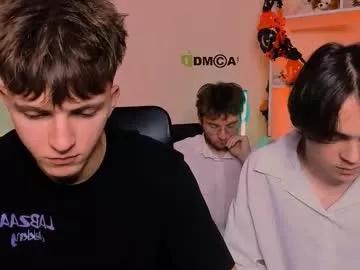 travis_wolf_ from Chaturbate