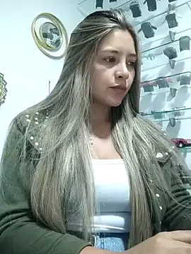 alana_69 — Undress me in public on a cold night