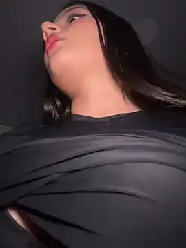 EmmiiGlow — Twerking+ full naked