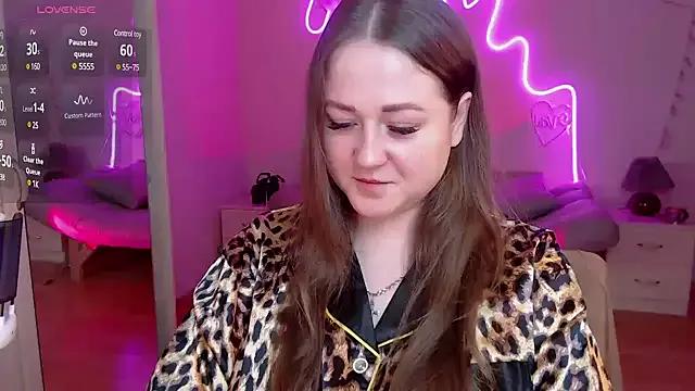 LizzyShine on StripChat 
