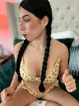 LoveLillyy from StripChat